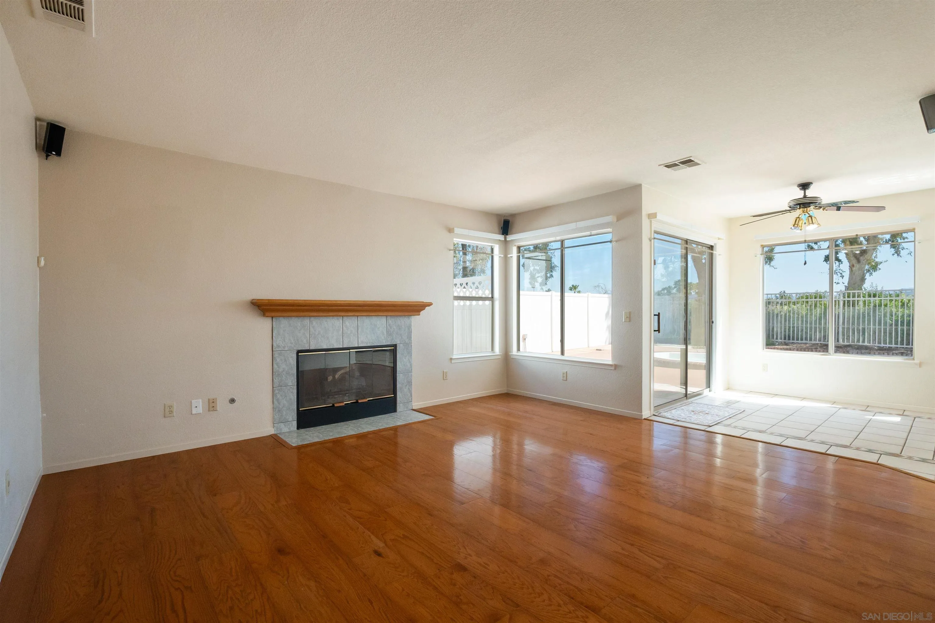 Temecula, California, 92592, United States, 4 Bedrooms Bedrooms, ,3 BathroomsBathrooms,Residential,For Sale,1907000