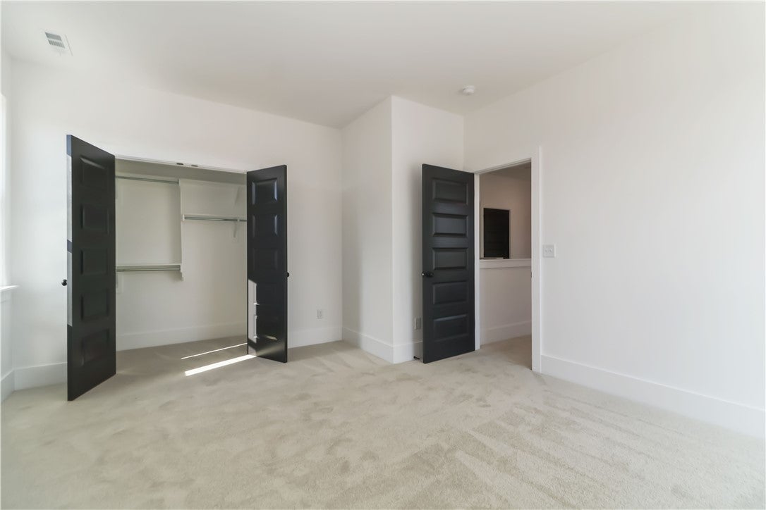 Bentonville, Arkansas, 72713, United States, 4 Bedrooms Bedrooms, ,3 BathroomsBathrooms,Residential,For Sale,1989586