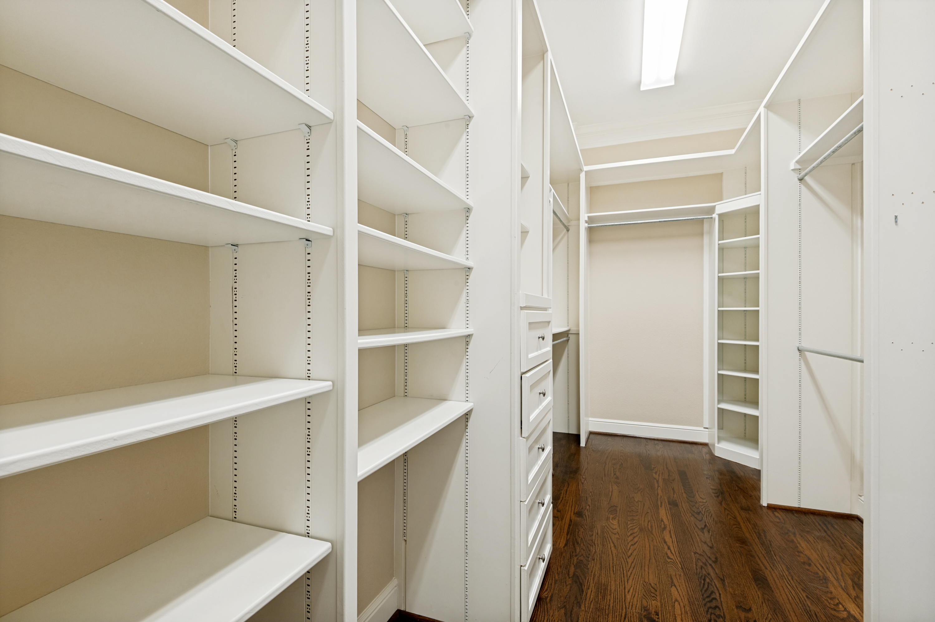  Move right in ... meticulously maintained Midrise in coveted Preston Hollow - 物件實景