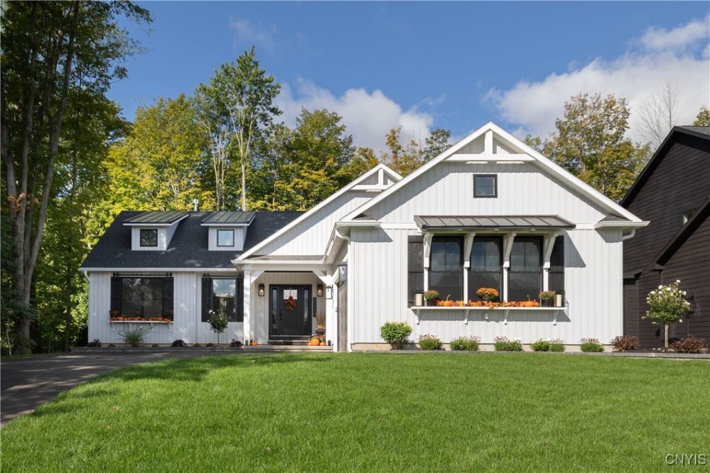 Baldwinsville, New York, 13027, United States, 3 Bedrooms Bedrooms, ,2 BathroomsBathrooms,Residential,For Sale,1786052