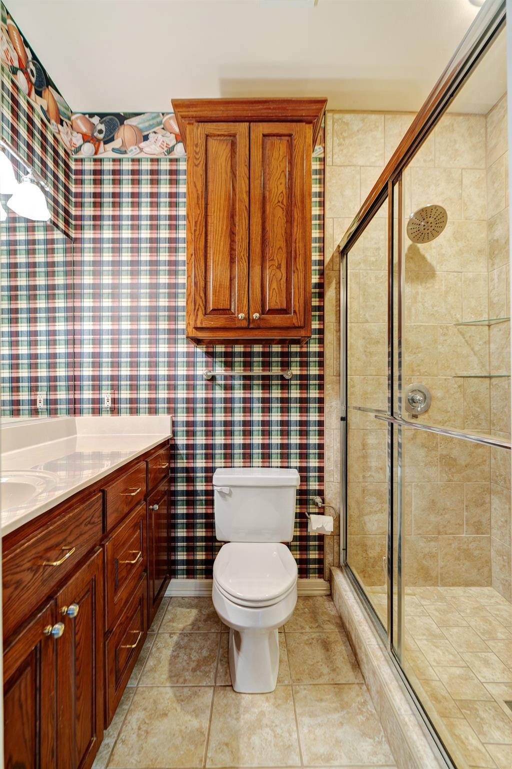 Paris, Texas, 75462, United States, 5 Bedrooms Bedrooms, ,5 BathroomsBathrooms,Residential,For Sale,1990827