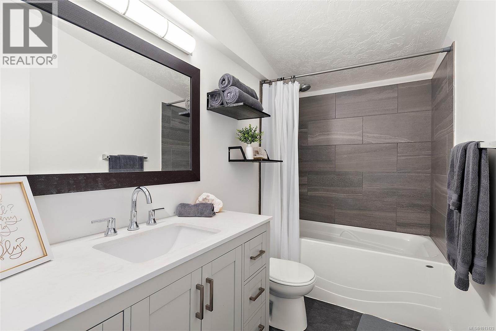 LANGFORD, British Columbia, V9C 4J1, CA, 4 Bedrooms Bedrooms, ,3 BathroomsBathrooms,Residential,For Sale,1949045