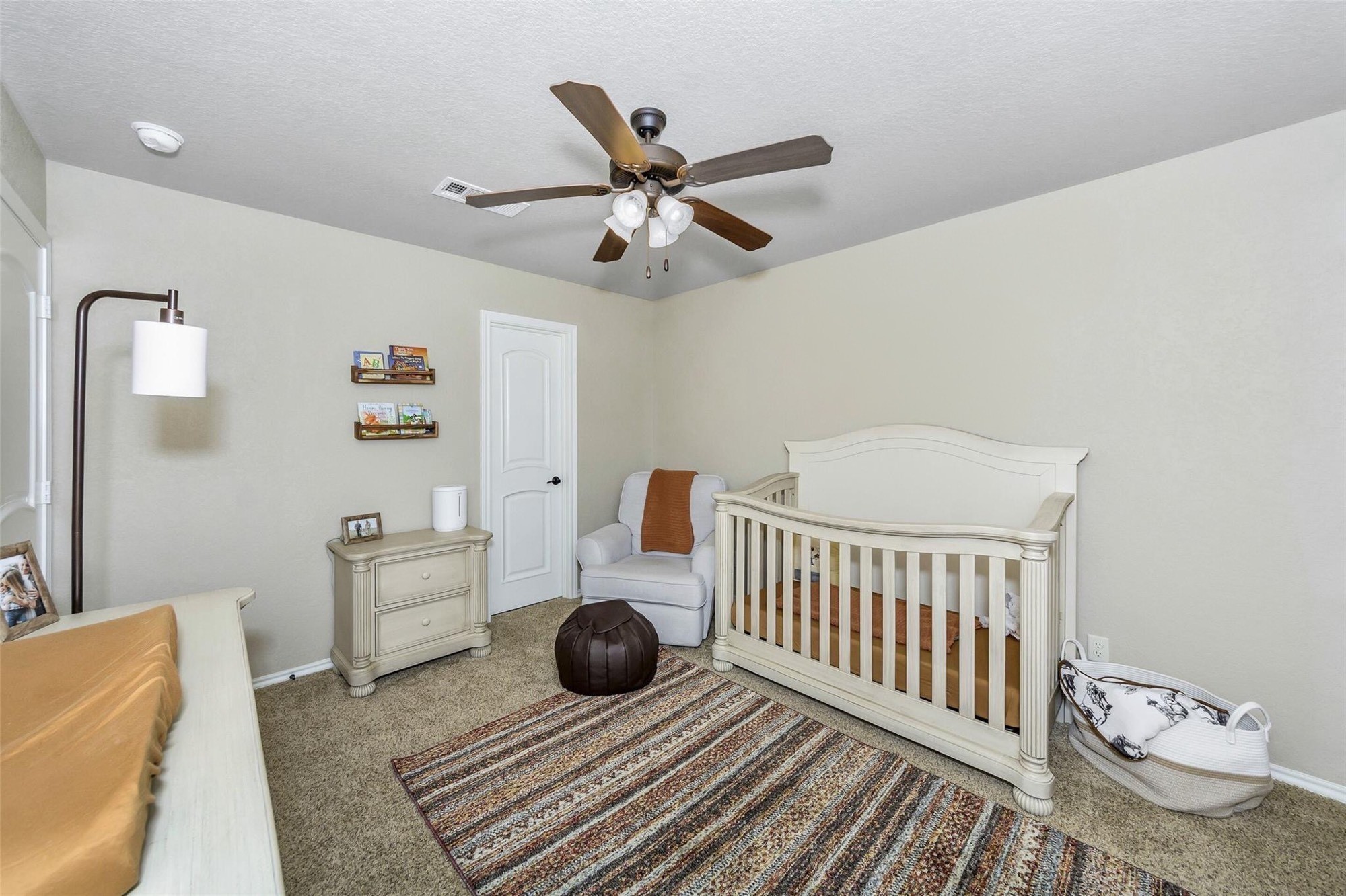 Boyd, Texas, 76023, United States, 4 Bedrooms Bedrooms, ,4 BathroomsBathrooms,Residential,For Sale,1981512