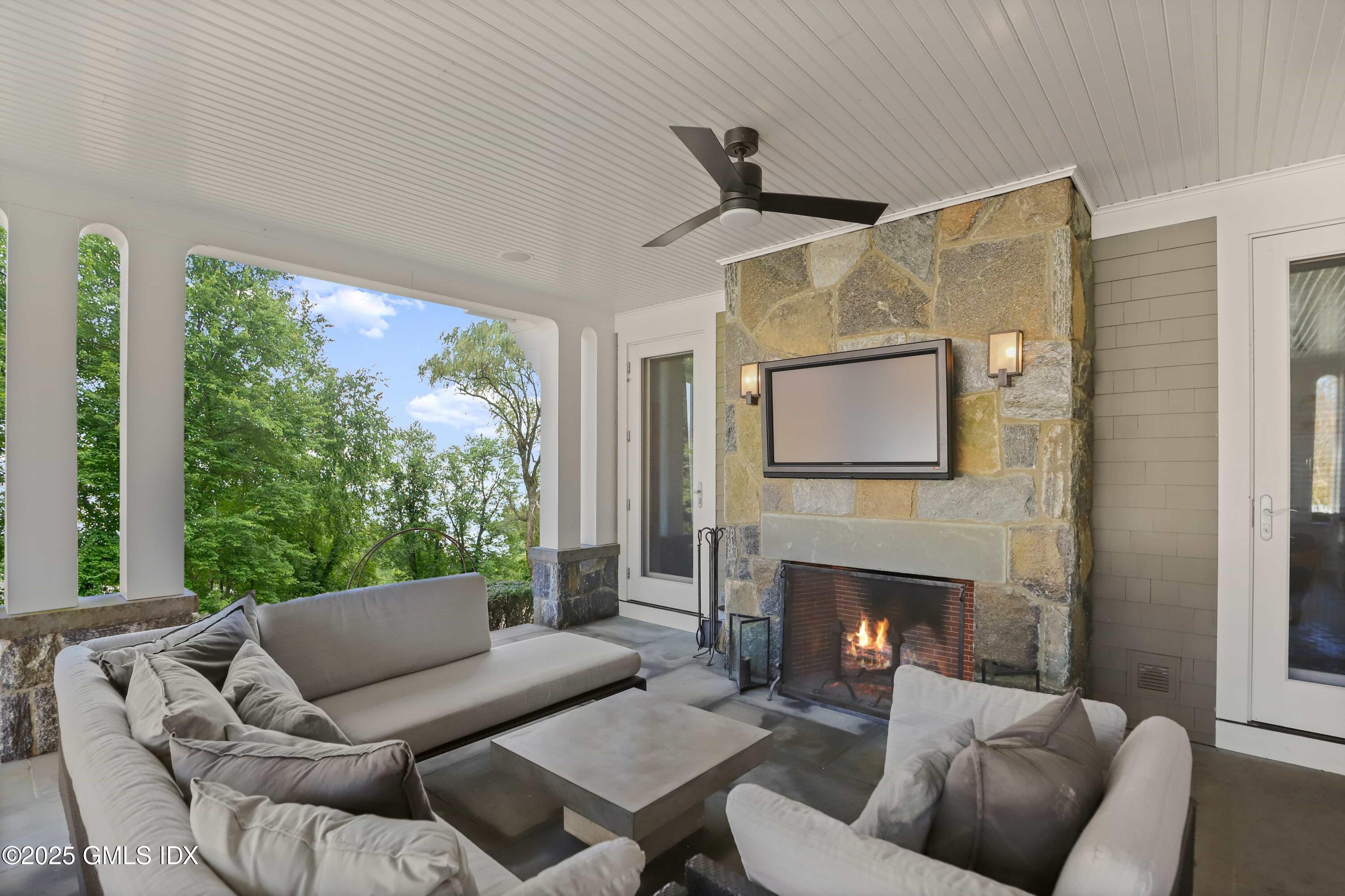 Greenwich, Connecticut, 06830, United States, 8 Bedrooms Bedrooms, ,10 BathroomsBathrooms,Residential,For Sale,1794108