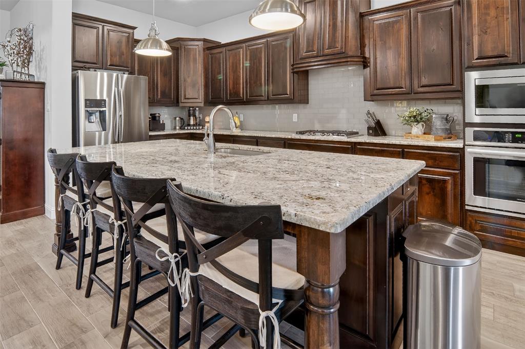 Weatherford, Texas, 76087, United States, 4 Bedrooms Bedrooms, ,3 BathroomsBathrooms,Residential,For Sale,2048794