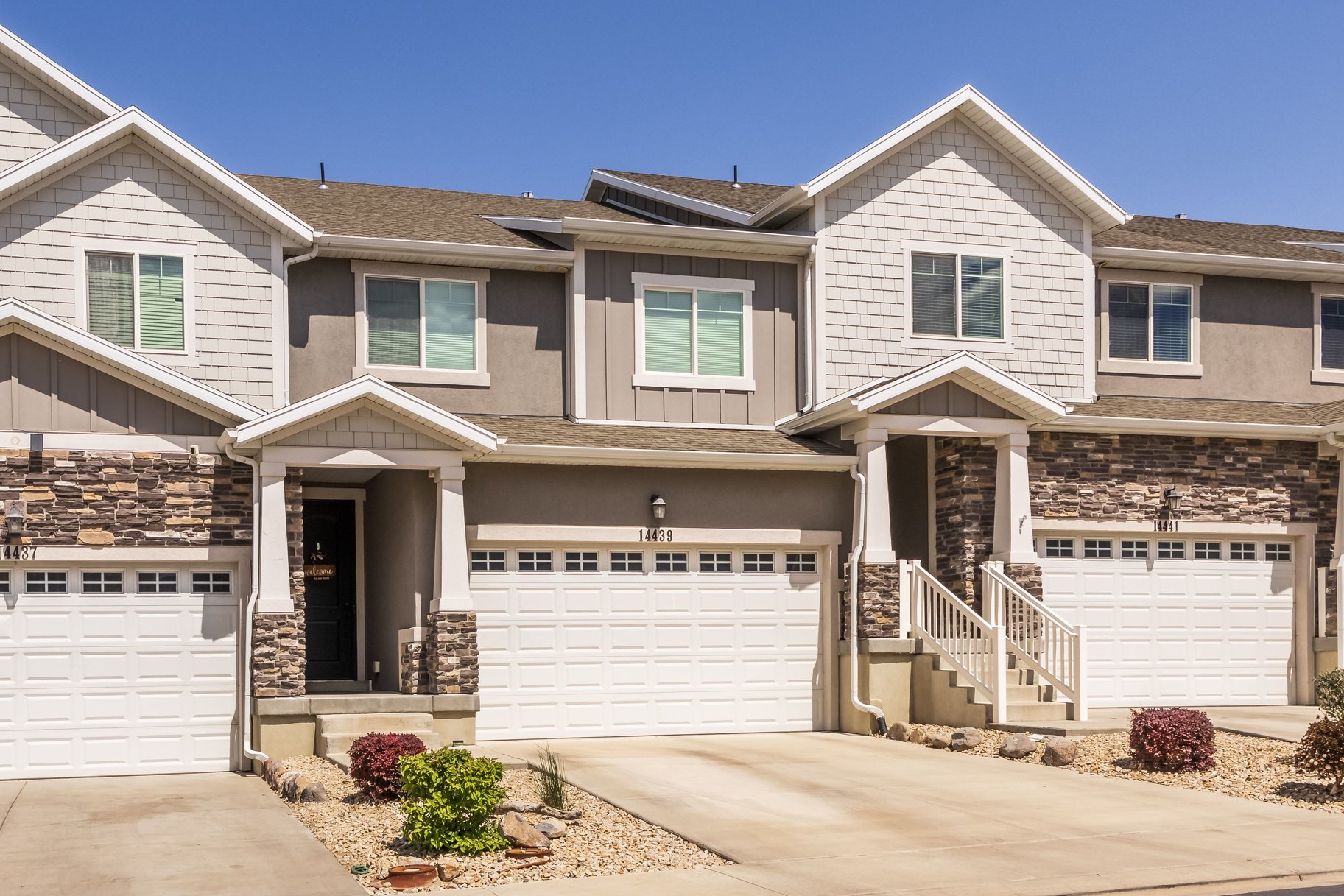 4 bed 3.5 Bath Herriman Townhome With Open Floor Plan & Playground Access - 物件實景