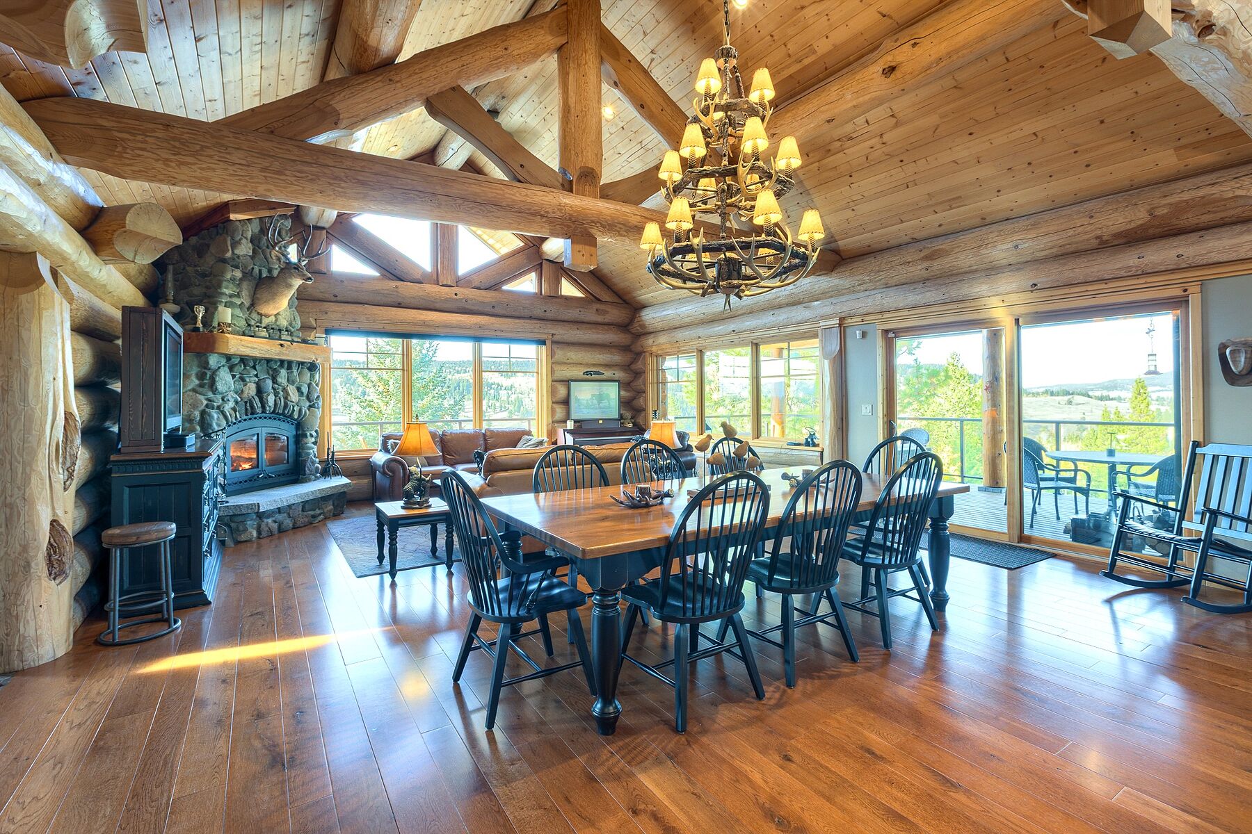  Custom Log Home - 物件實景