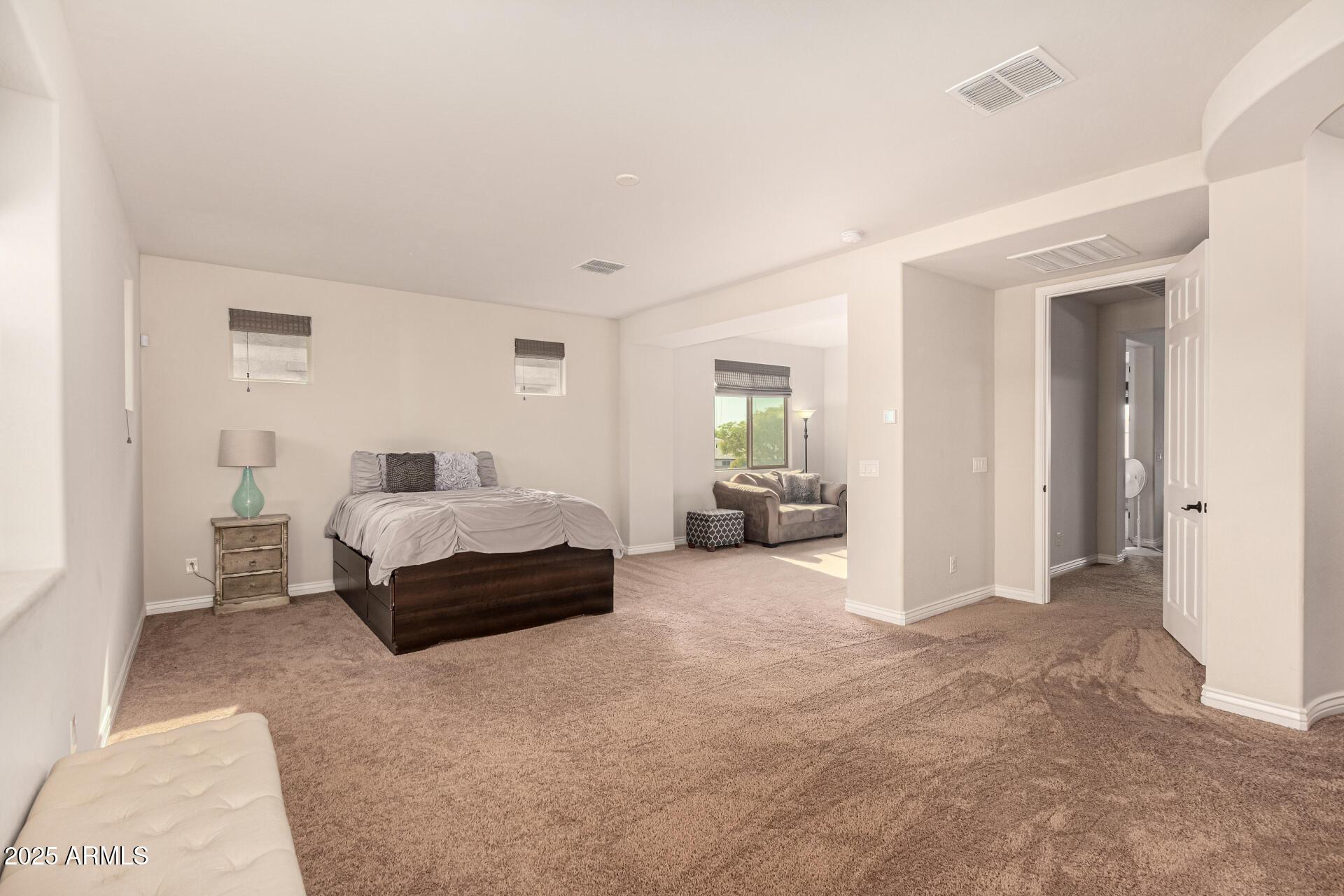 Glendale, Arizona, 85305, United States, 4 Bedrooms Bedrooms, ,5 BathroomsBathrooms,Residential,For Sale,1881067