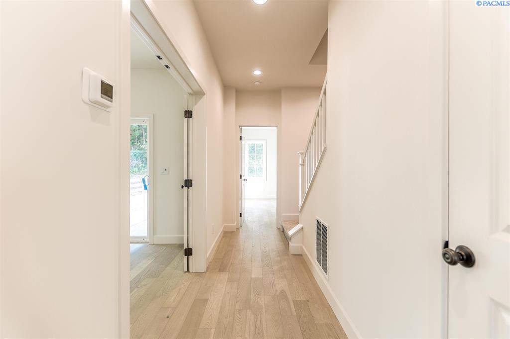 Pullman, Washington, 99163, United States, 4 Bedrooms Bedrooms, ,3 BathroomsBathrooms,Residential,For Sale,1794124