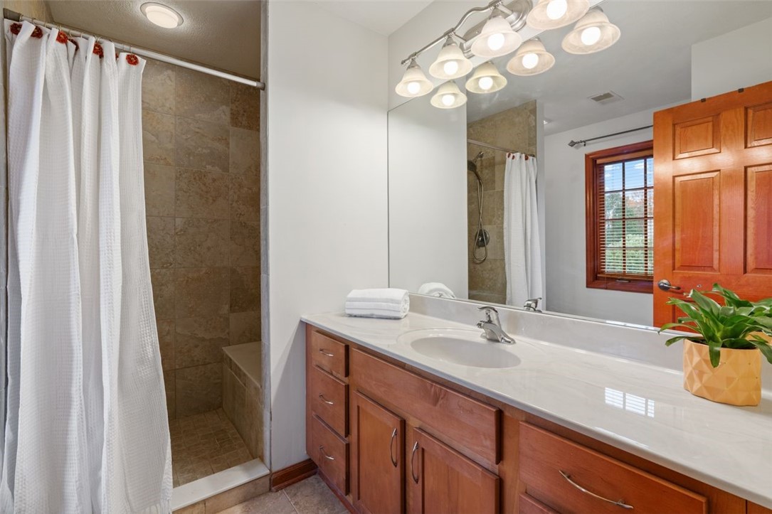 Adams Twp, Pennsylvania, 15044, United States, 5 Bedrooms Bedrooms, ,6 BathroomsBathrooms,Residential,For Sale,1989587