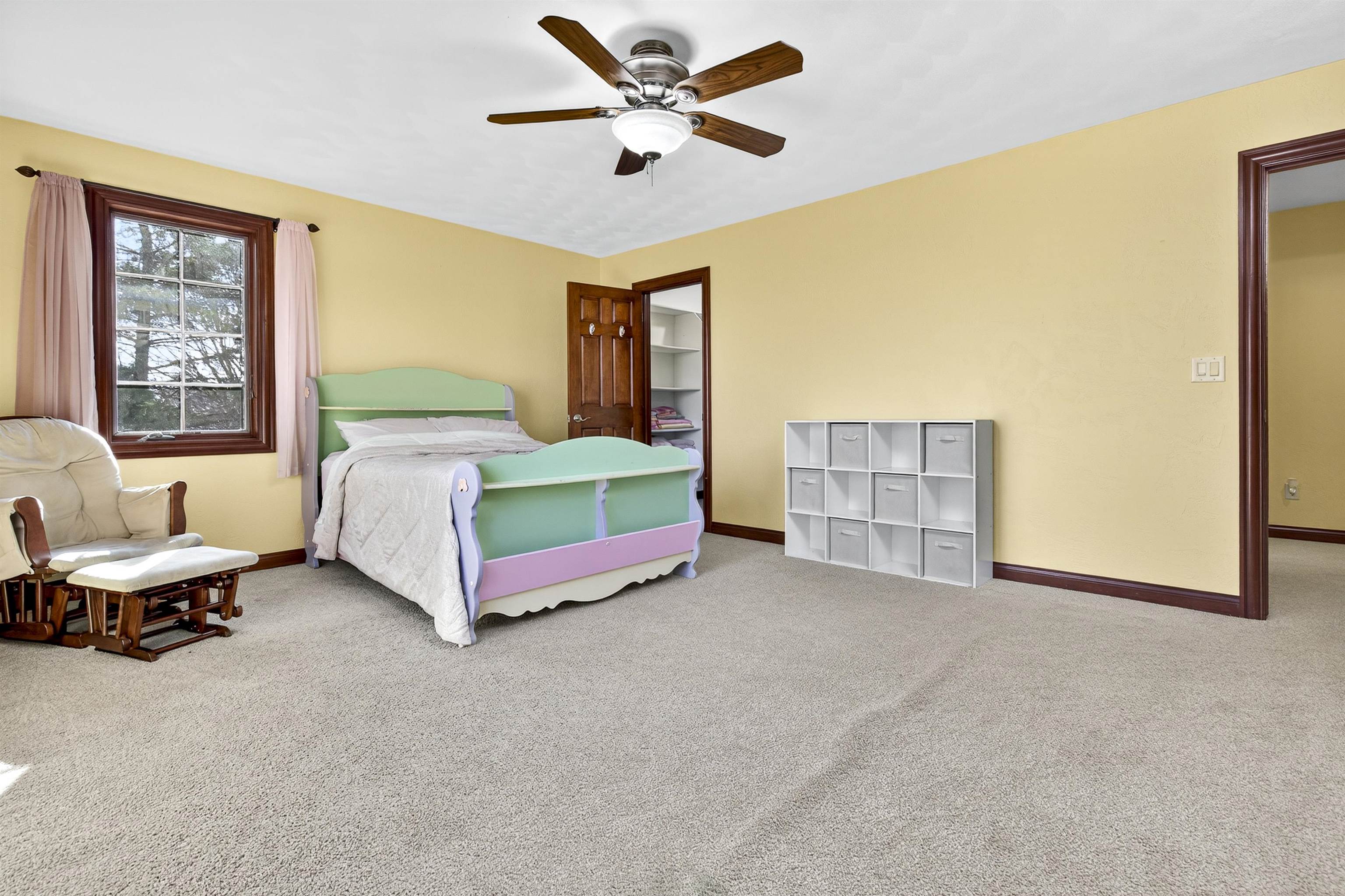 NEENAH, Wisconsin, 54956, United States, 5 Bedrooms Bedrooms, ,6 BathroomsBathrooms,Residential,For Sale,1992991