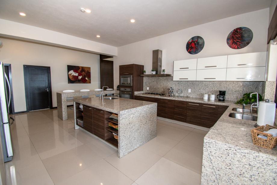 Jocotepec, Jalisco, 45820, Mexico, 10 Bedrooms Bedrooms, ,10 BathroomsBathrooms,Residential,For Sale,1714289
