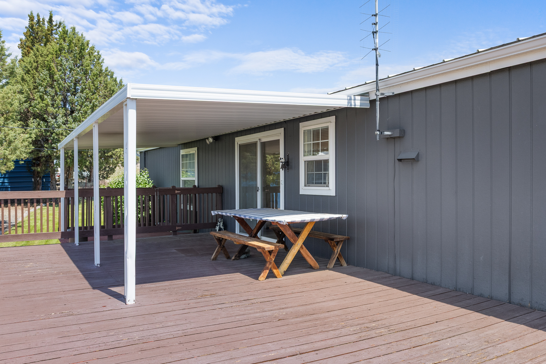 Prineville, Oregon, 97754, United States, 3 Bedrooms Bedrooms, ,2 BathroomsBathrooms,Residential,For Sale,1885821