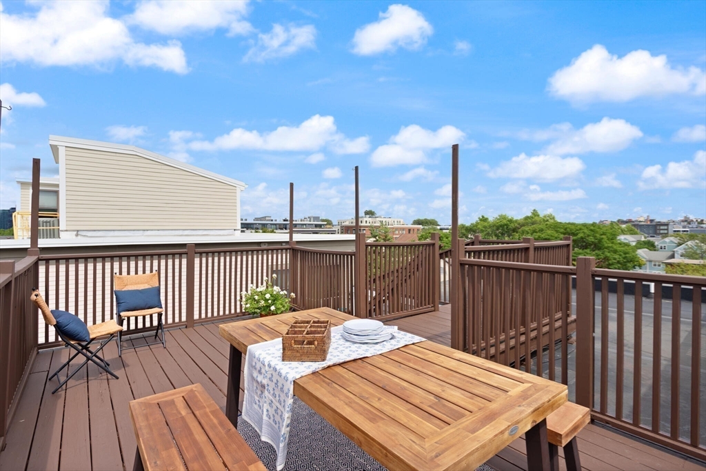 Boston, Massachusetts, 02127, United States, 2 Bedrooms Bedrooms, ,2 BathroomsBathrooms,Residential,For Sale,1890811