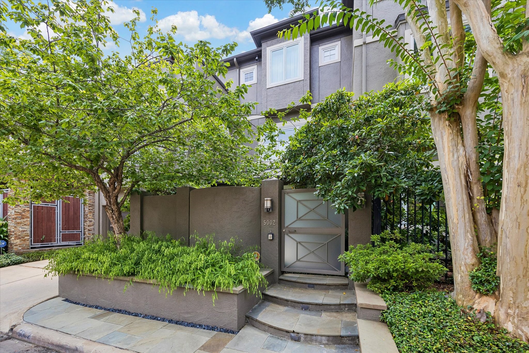  5002 Yoakum Boulevard - 物件實景