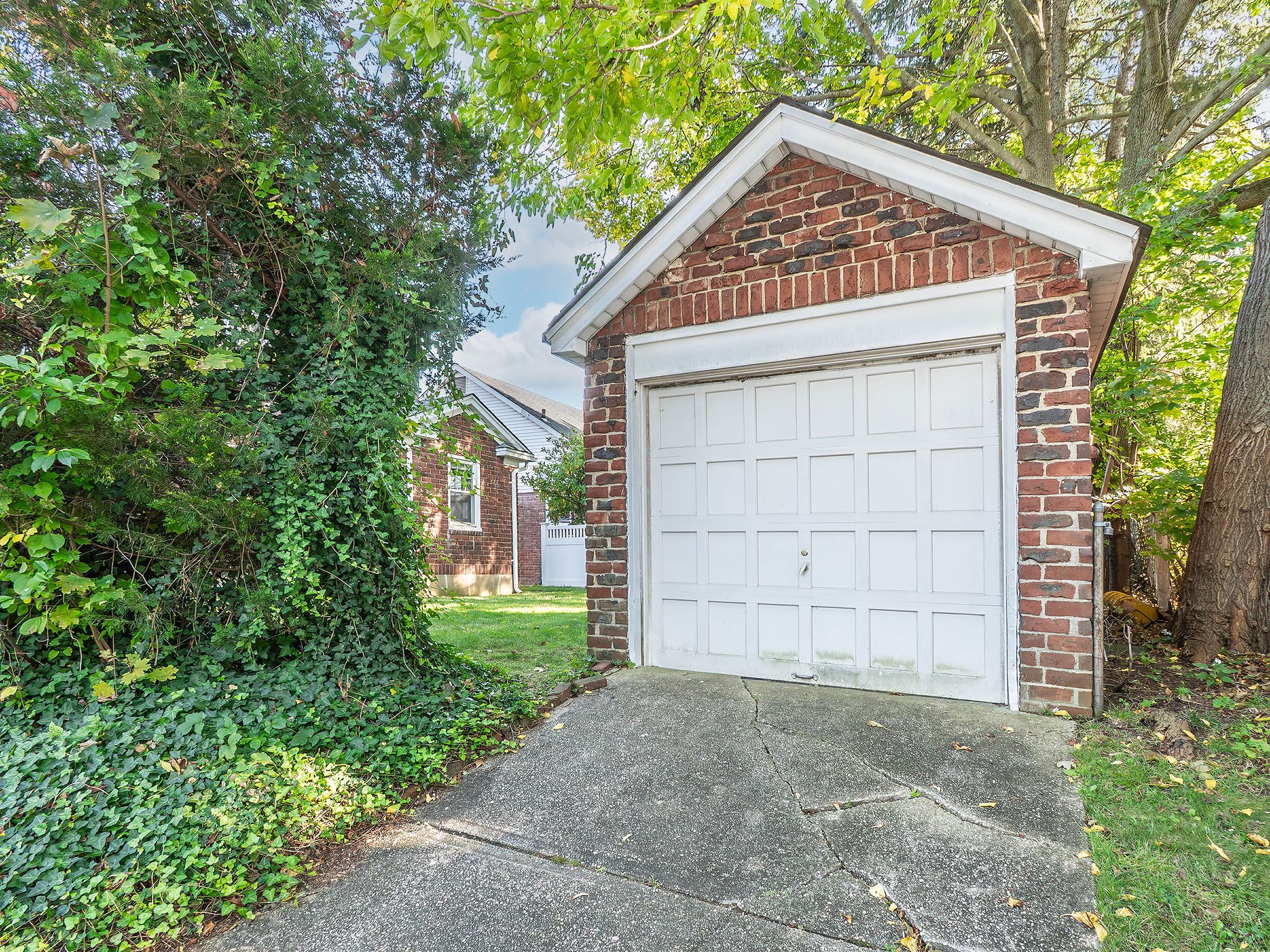  74 Irma Avenue, Port Washington, NY, 11050 - 物件實景
