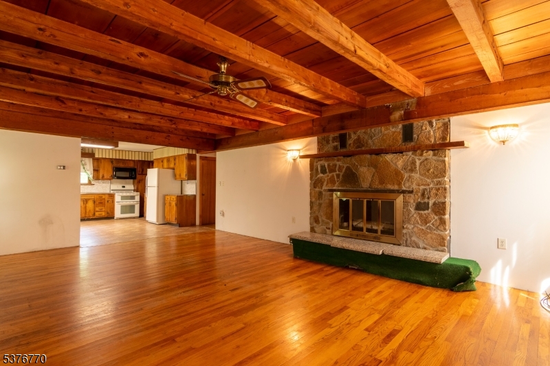 Harmony Twp., New Jersey, 07882, United States, 3 Bedrooms Bedrooms, ,2 BathroomsBathrooms,Residential,For Sale,1912629