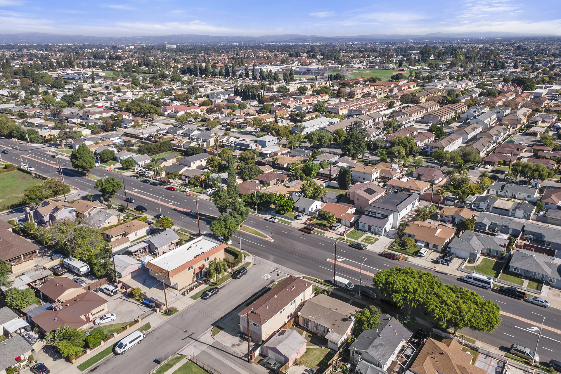 Lakewood, California, 90715, United States, 6 Bedrooms Bedrooms, ,4 BathroomsBathrooms,Residential,For Sale,1998670