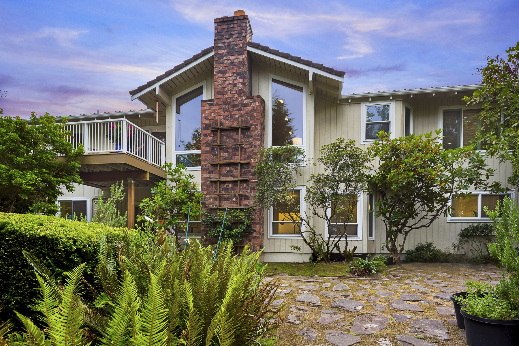  14130 SE 49th Place, Bellevue, WA 98006 - 物件實景