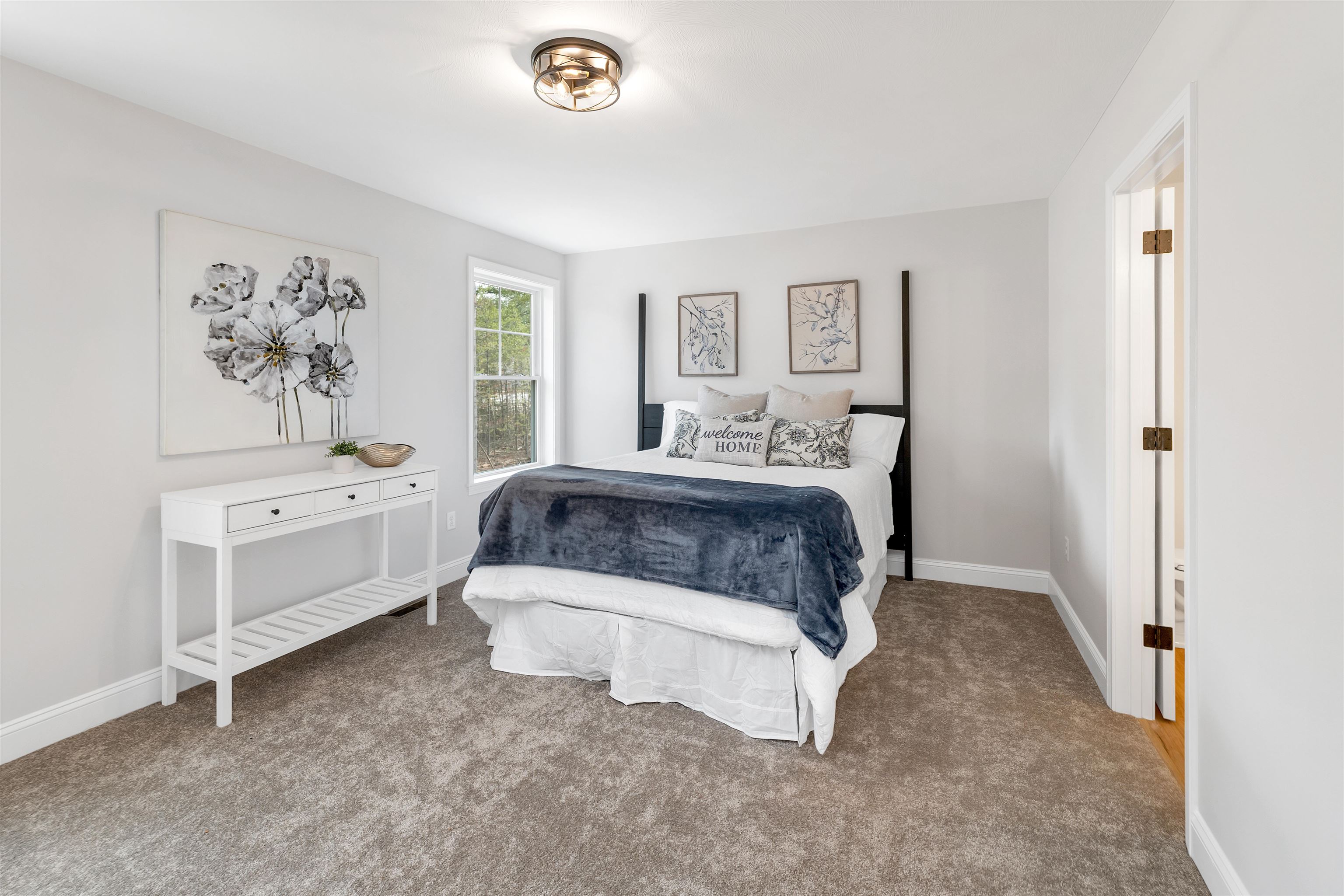 Litchfield, New Hampshire, 03052, United States, 3 Bedrooms Bedrooms, ,2 BathroomsBathrooms,Residential,For Sale,1860040