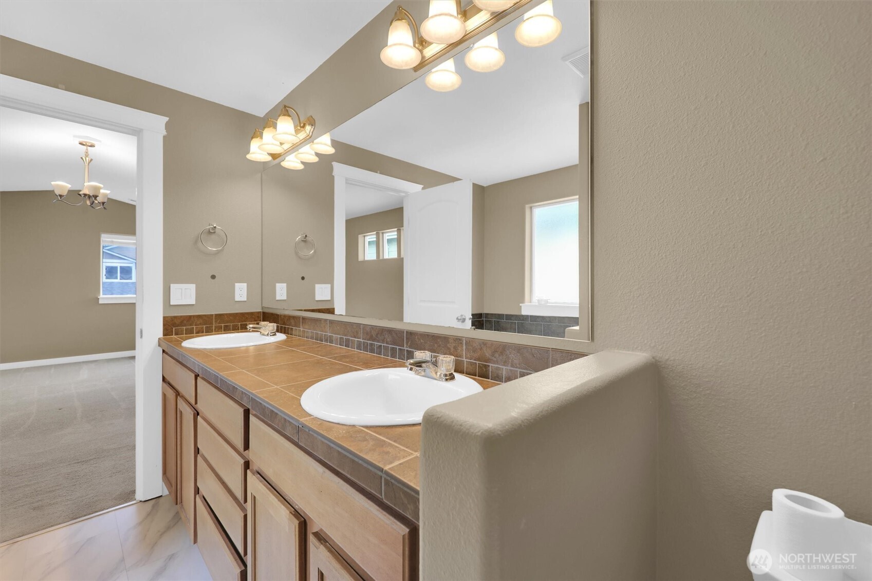 Puyallup, Washington, 98375, United States, 4 Bedrooms Bedrooms, ,3 BathroomsBathrooms,Residential,For Sale,1983972