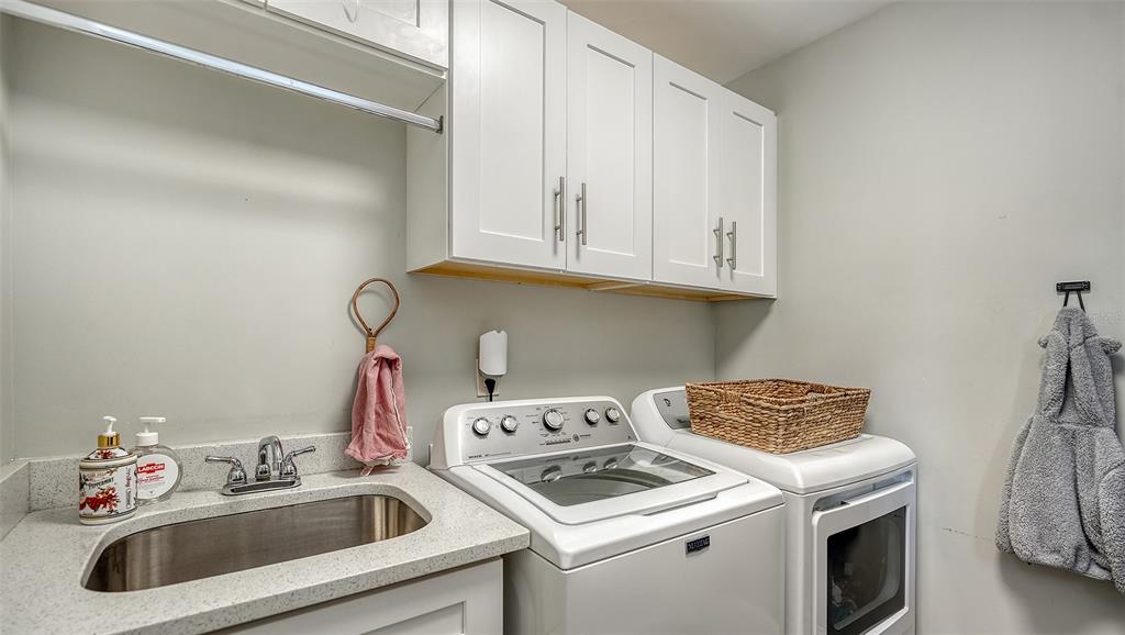 Sarasota, Florida, 34239, United States, 3 Bedrooms Bedrooms, ,2 BathroomsBathrooms,Residential,For Sale,1785802