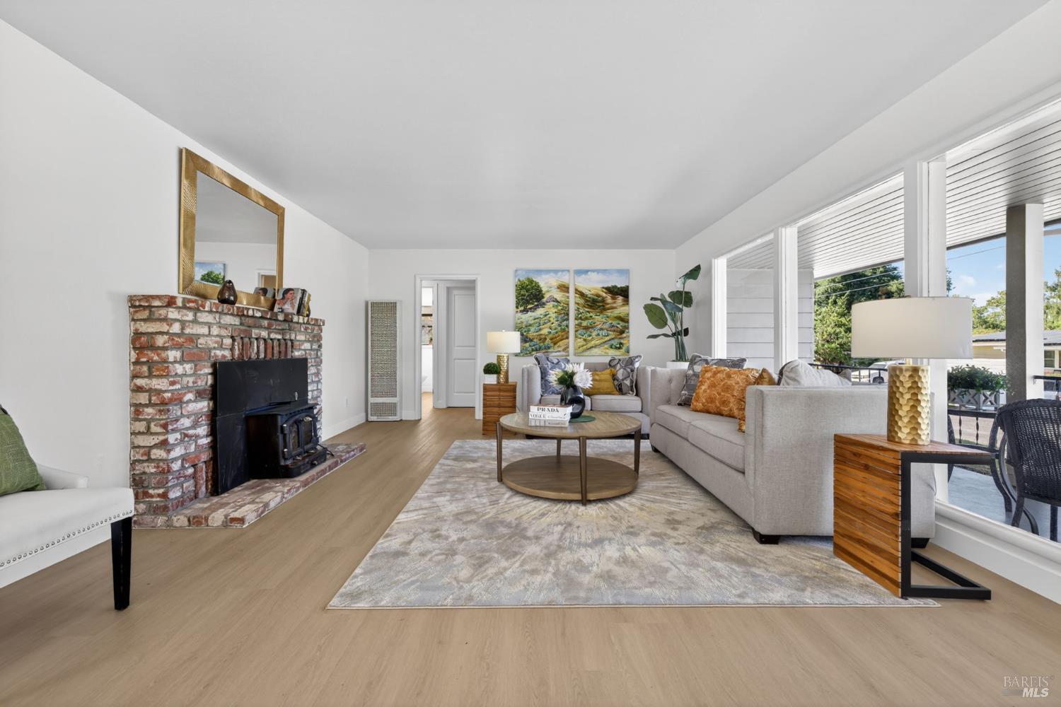 Sebastopol, California, 95472, United States, 2 Bedrooms Bedrooms, ,1 BathroomBathrooms,Residential,For Sale,2048872