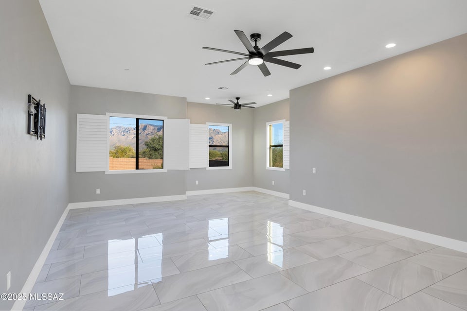 Oro Valley, Arizona, 85742, United States, 4 Bedrooms Bedrooms, ,4 BathroomsBathrooms,Residential,For Sale,1978963