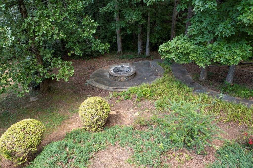 Hiawassee, Georgia, 30546, United States, 2 Bedrooms Bedrooms, ,3 BathroomsBathrooms,Residential,For Sale,1920293