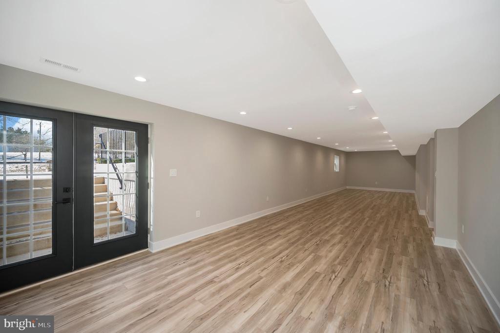 Stafford, Virginia, 22556, United States, 5 Bedrooms Bedrooms, ,4 BathroomsBathrooms,Residential,For Sale,2005720