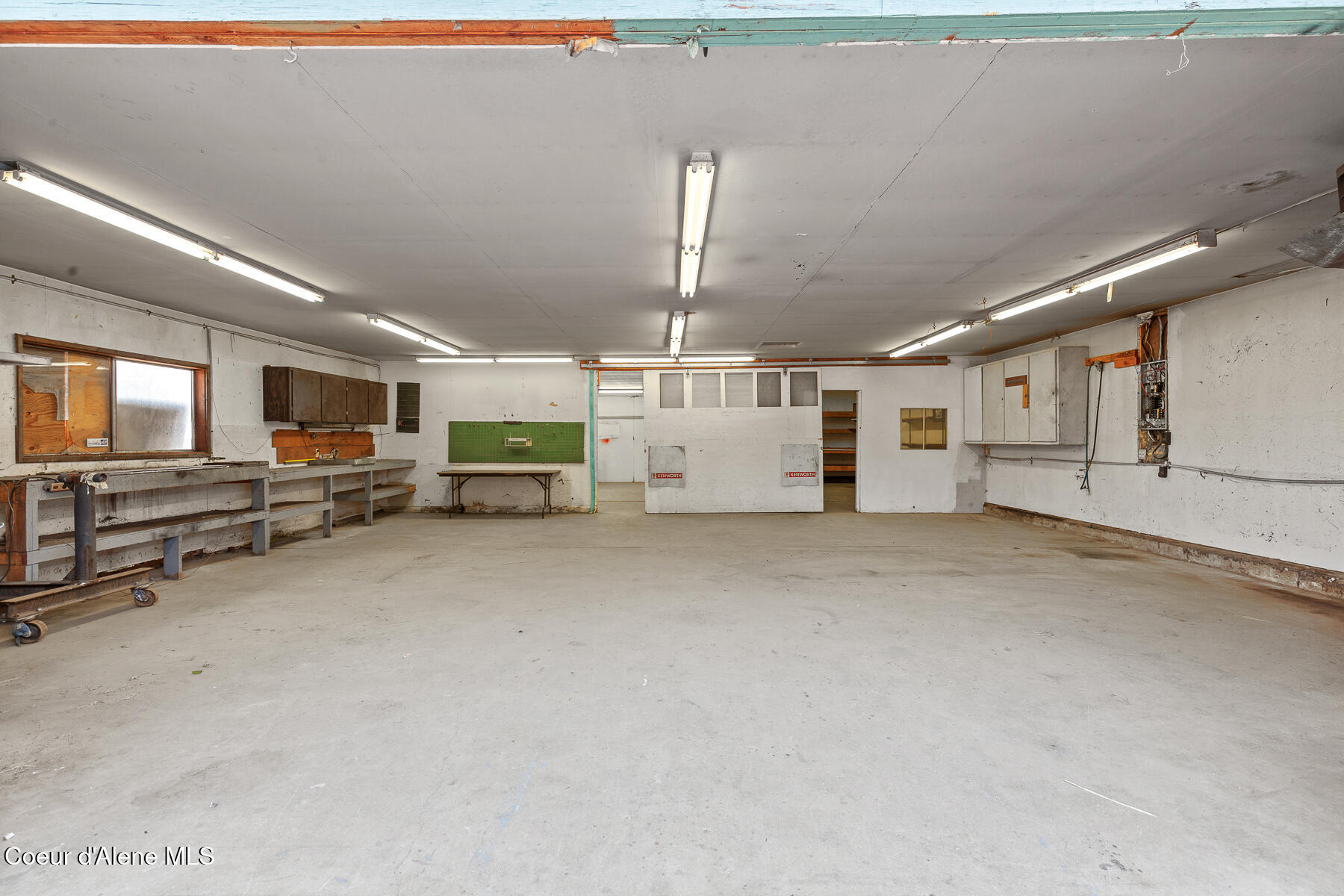 Rathdrum, Idaho, 83858, United States, 2 Bedrooms Bedrooms, ,1 BathroomBathrooms,Residential,For Sale,1981351