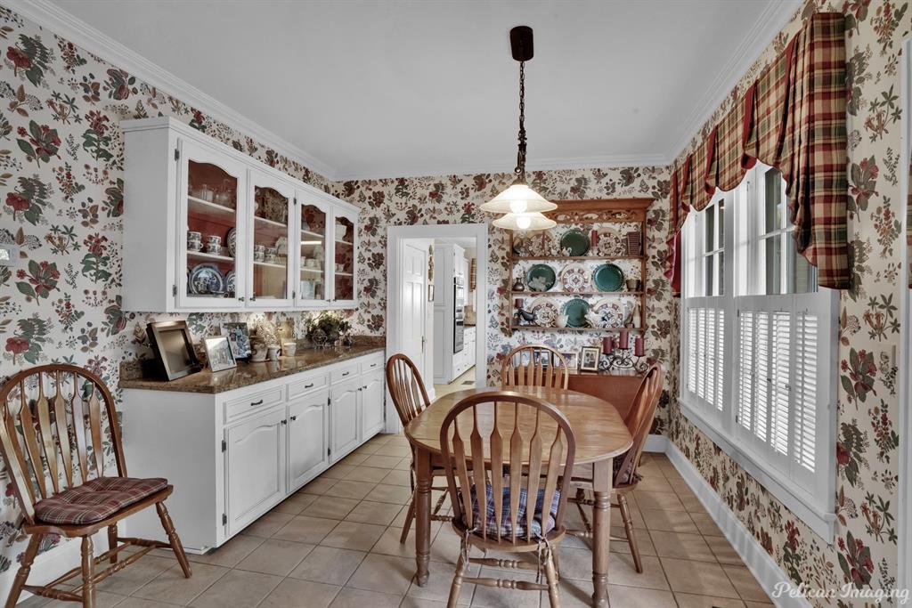 Shreveport, Louisiana, 71106, United States, 5 Bedrooms Bedrooms, ,4 BathroomsBathrooms,Residential,For Sale,1779420