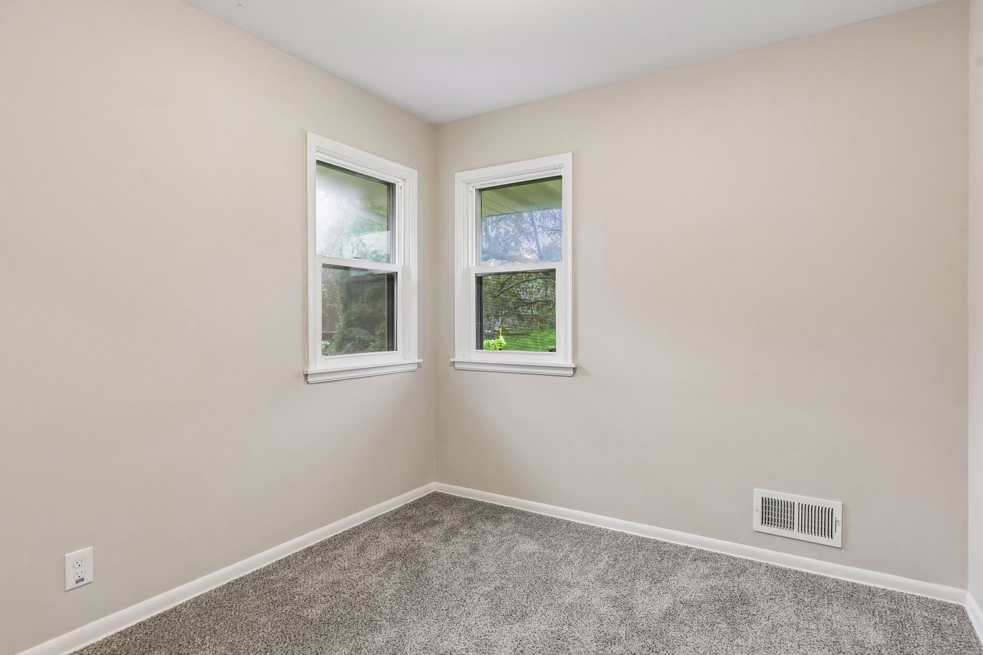  Modern Updates Meet Classic Roseville Living - 物件實景