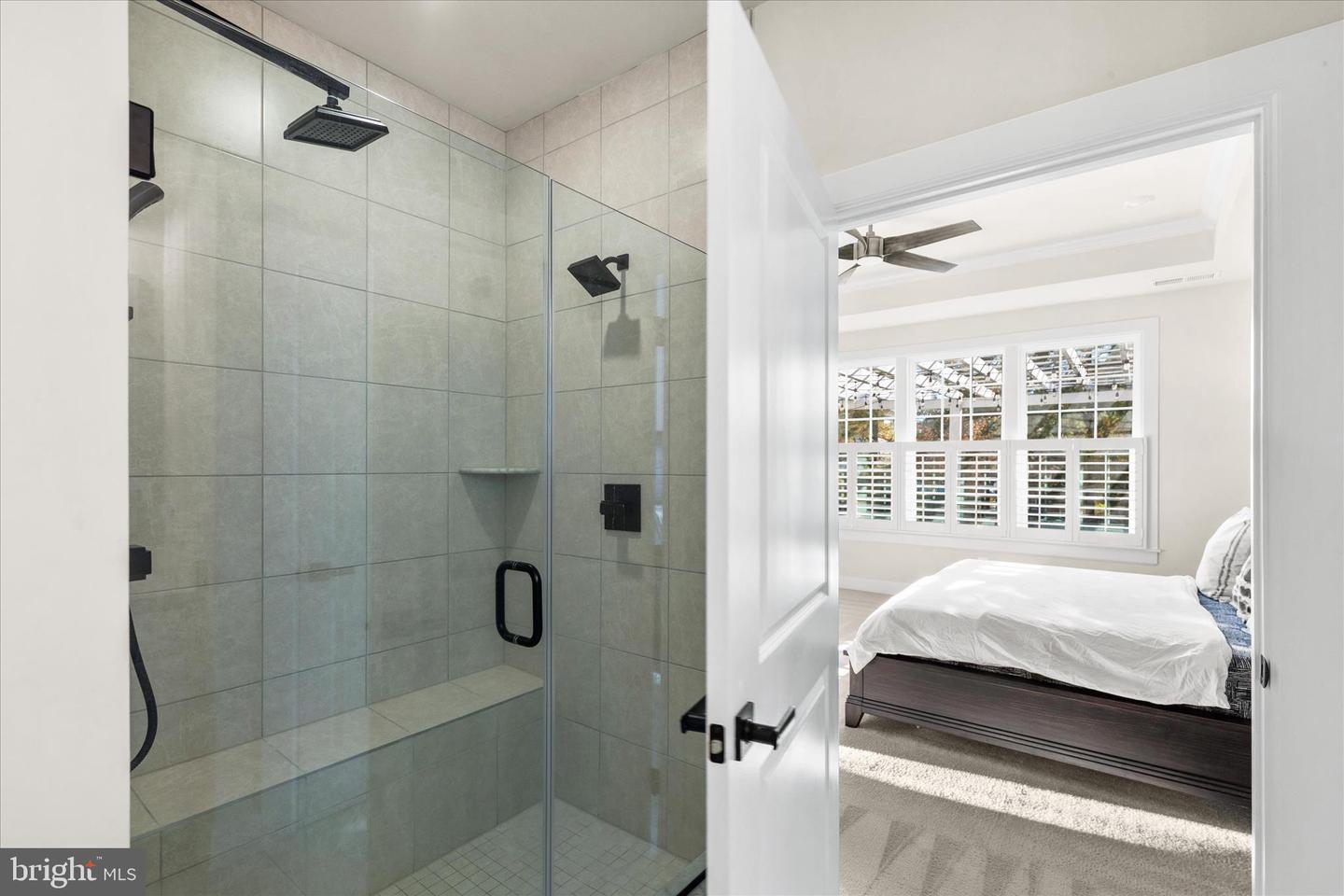 Berlin, Maryland, 21811, United States, 5 Bedrooms Bedrooms, ,4 BathroomsBathrooms,Residential,For Sale,1989737