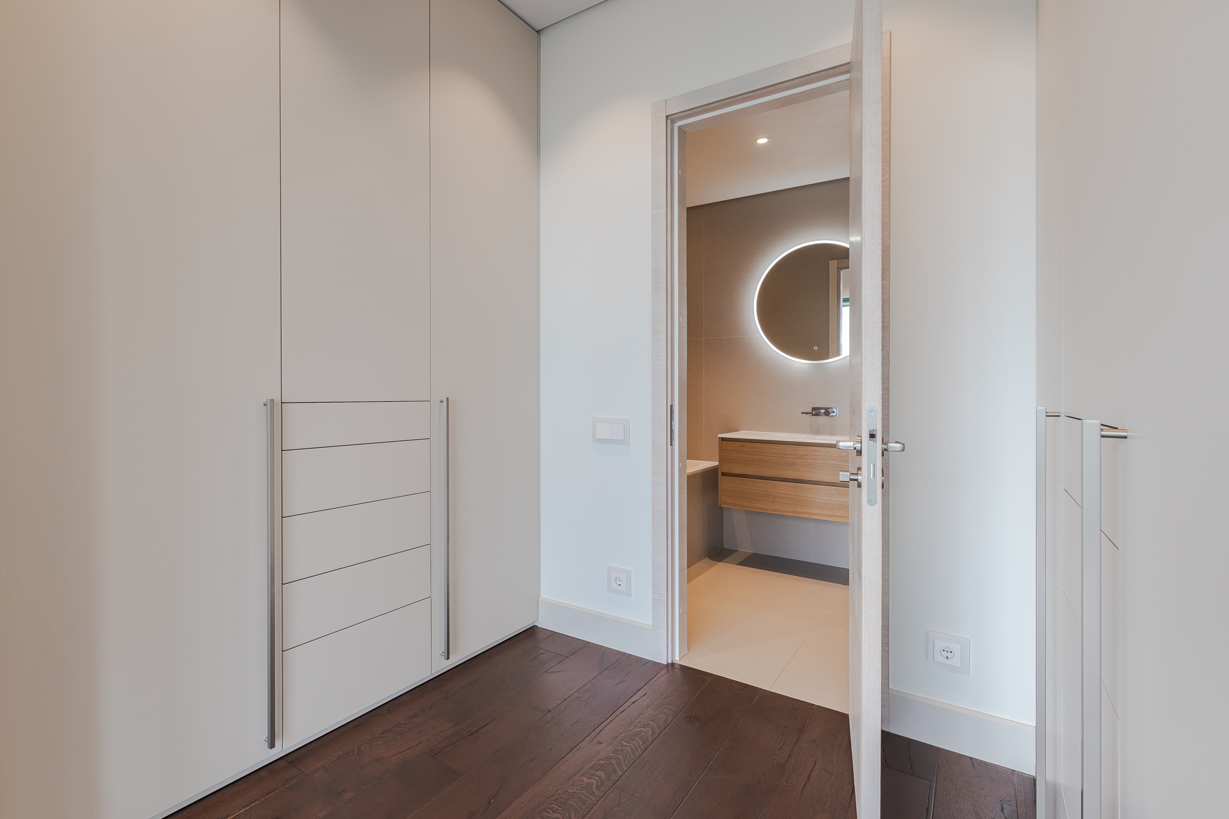  4 bedroom penthouse with panoramic view to the Old Riga. - 物件實景