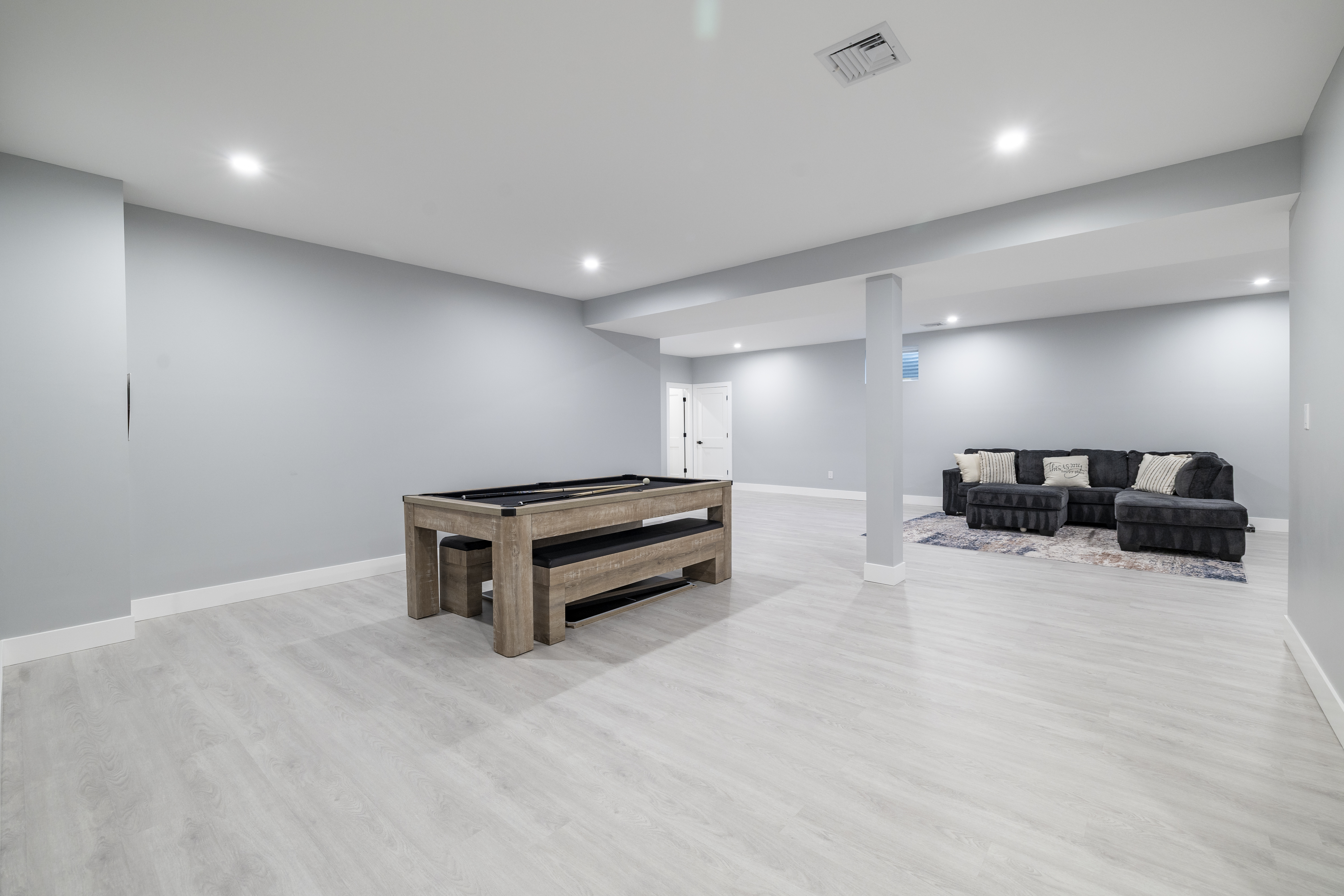 23 Faith Lane, Westbury, NY 11590 - 物件實景