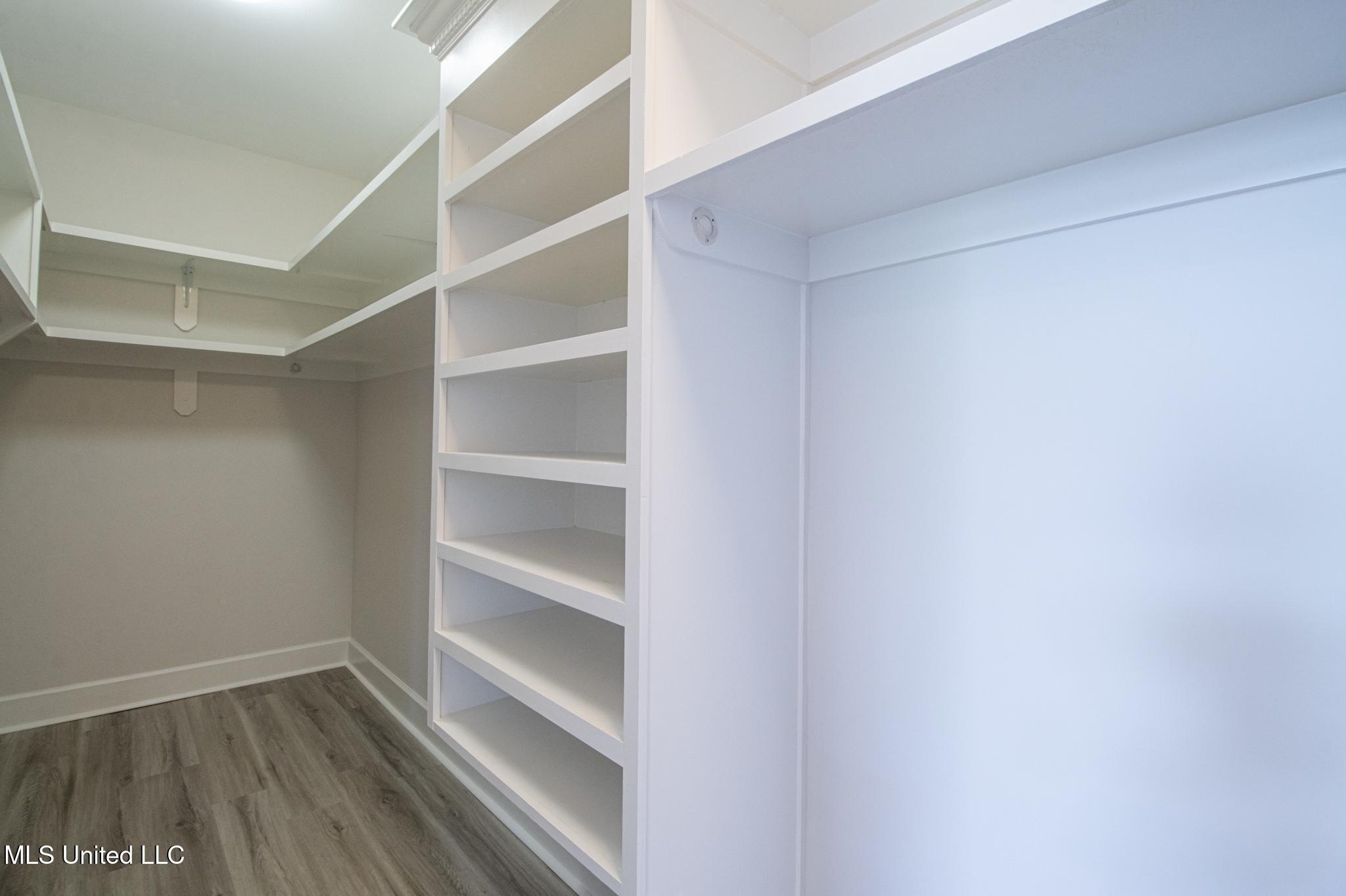 Gulfport, Mississippi, 39507, United States, 4 Bedrooms Bedrooms, ,3 BathroomsBathrooms,Residential,For Sale,1981808