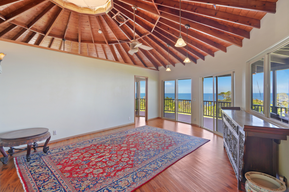 Captain Cook, Hawaii, 96704, United States, 2 Bedrooms Bedrooms, ,2 BathroomsBathrooms,Residential,For Sale,1941620