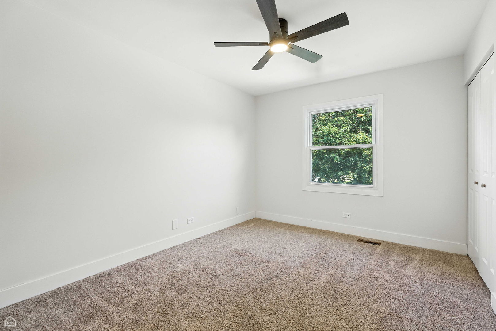 Buffalo Grove, Illinois, 60089, United States, 4 Bedrooms Bedrooms, ,3 BathroomsBathrooms,Residential,For Sale,1911732