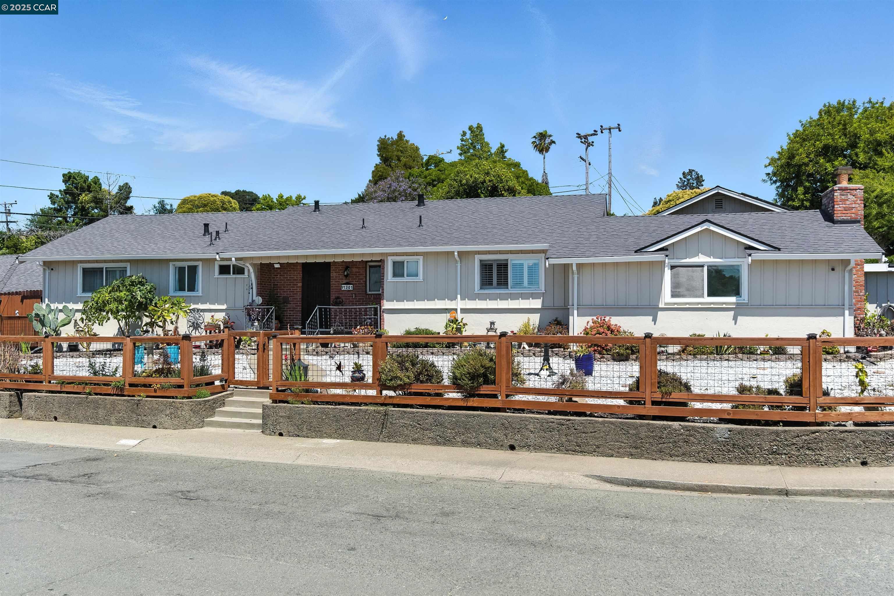 Vallejo, California, 94589, United States, 3 Bedrooms Bedrooms, ,2 BathroomsBathrooms,Residential,For Sale,1917421