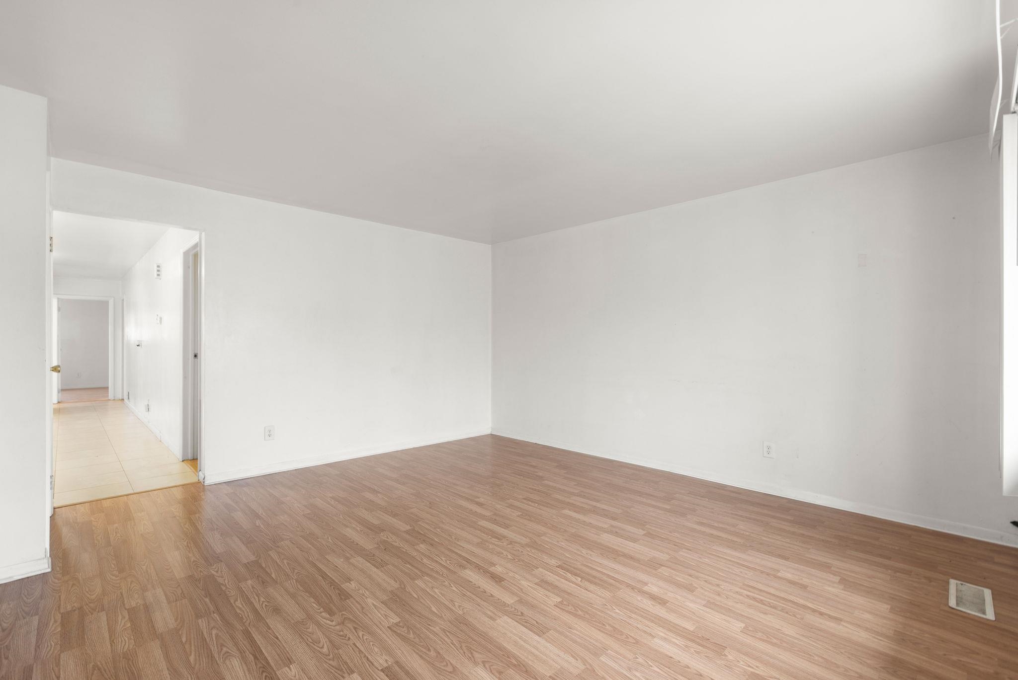 Harrison, New Jersey, 07029, United States, 6 Bedrooms Bedrooms, ,2 BathroomsBathrooms,Residential,For Sale,1991185