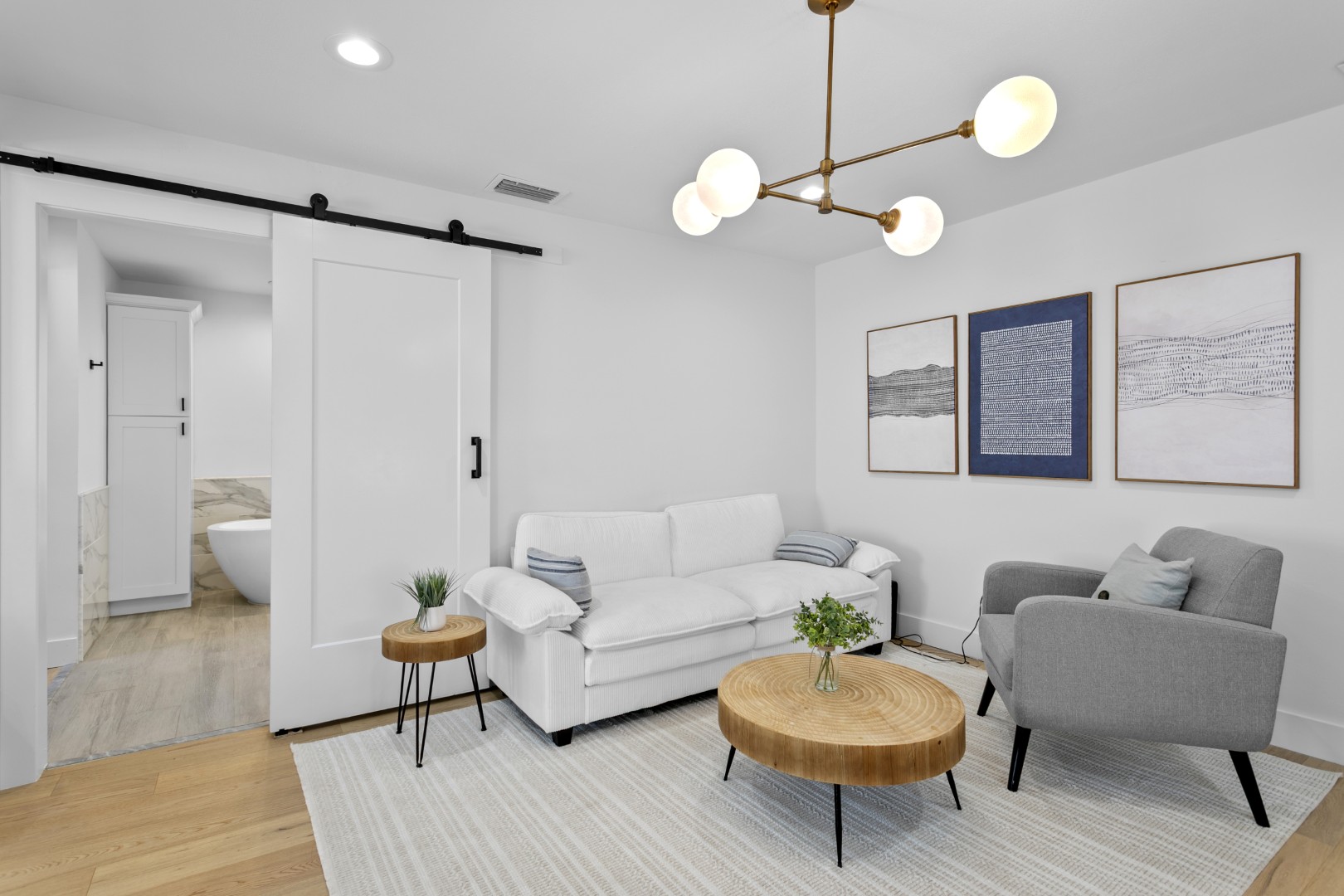 Tampa, Florida, 33629, United States, 4 Bedrooms Bedrooms, ,5 BathroomsBathrooms,Residential,For Sale,2010401