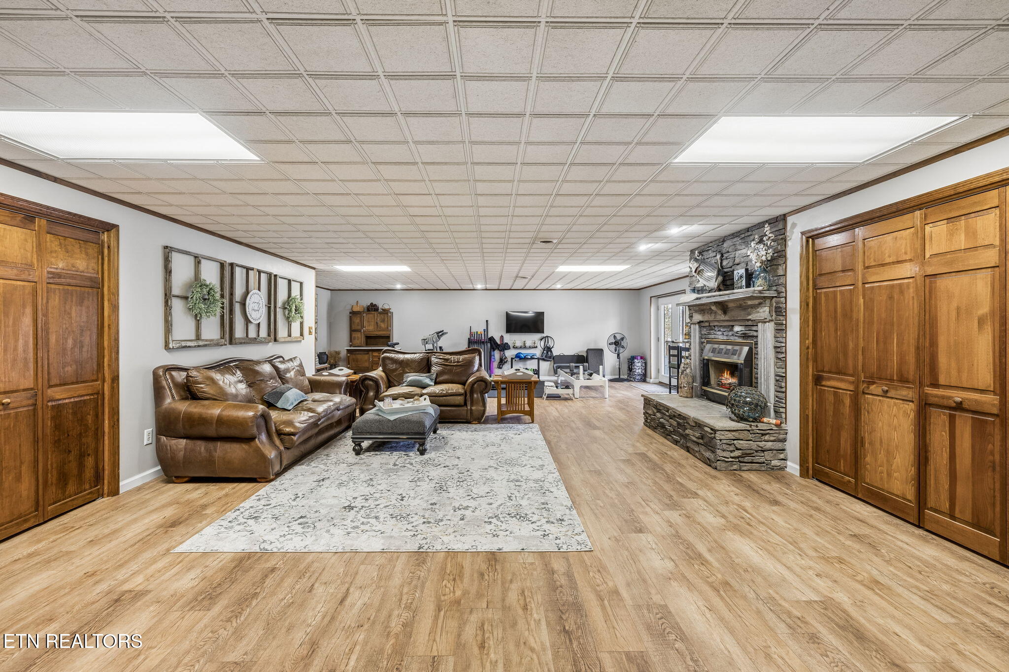 Kingston, Tennessee, 37763, United States, 3 Bedrooms Bedrooms, ,3 BathroomsBathrooms,Residential,For Sale,2013795
