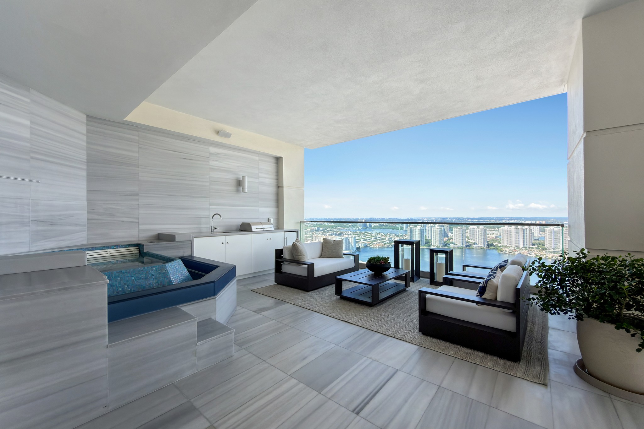  17975 Collins Ave, Sunny Isles Beach, FL, 33160 - 物件實景