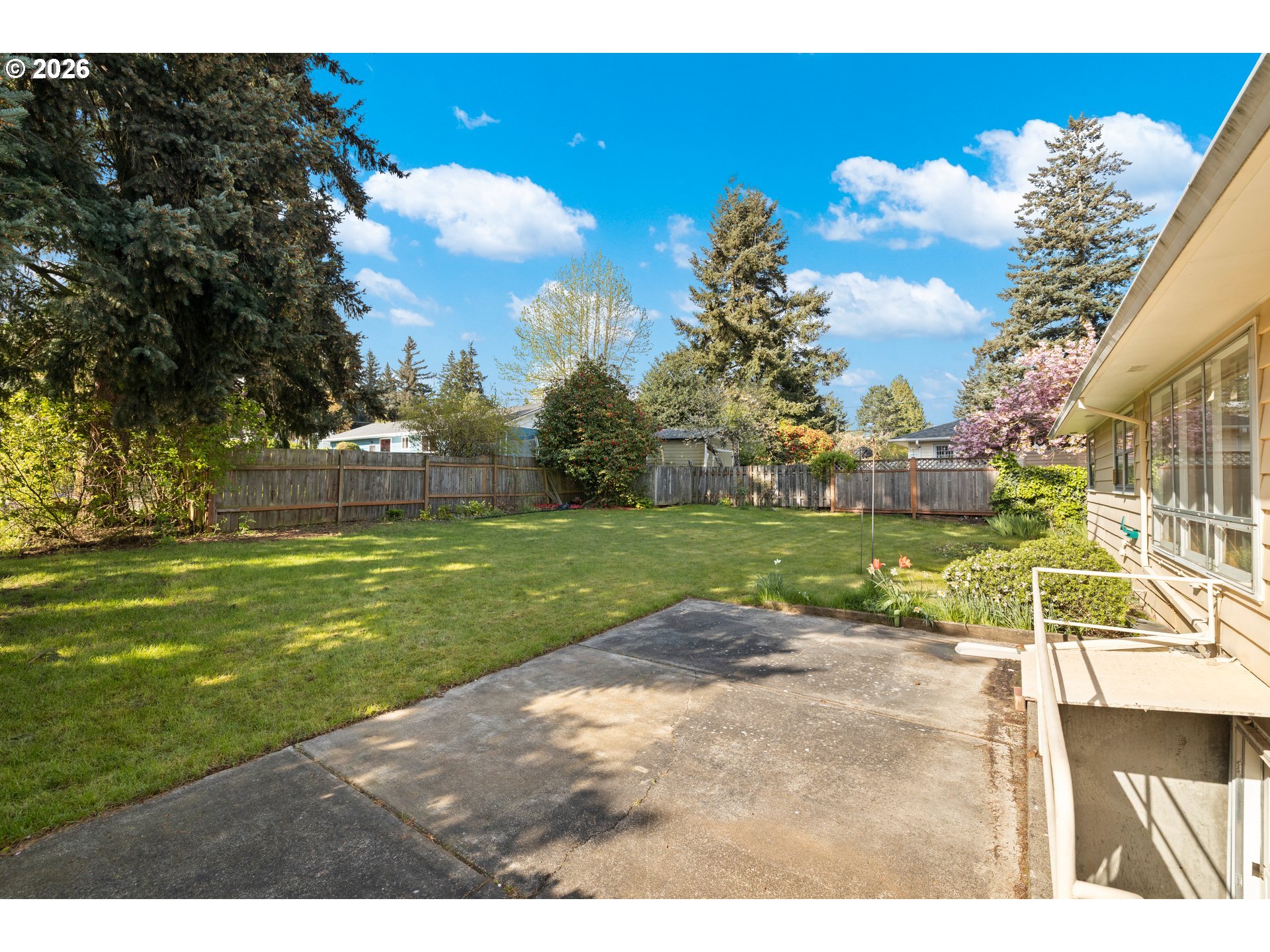 Portland, Oregon, 97230, United States, 3 Bedrooms Bedrooms, ,2 BathroomsBathrooms,Residential,For Sale,2040428