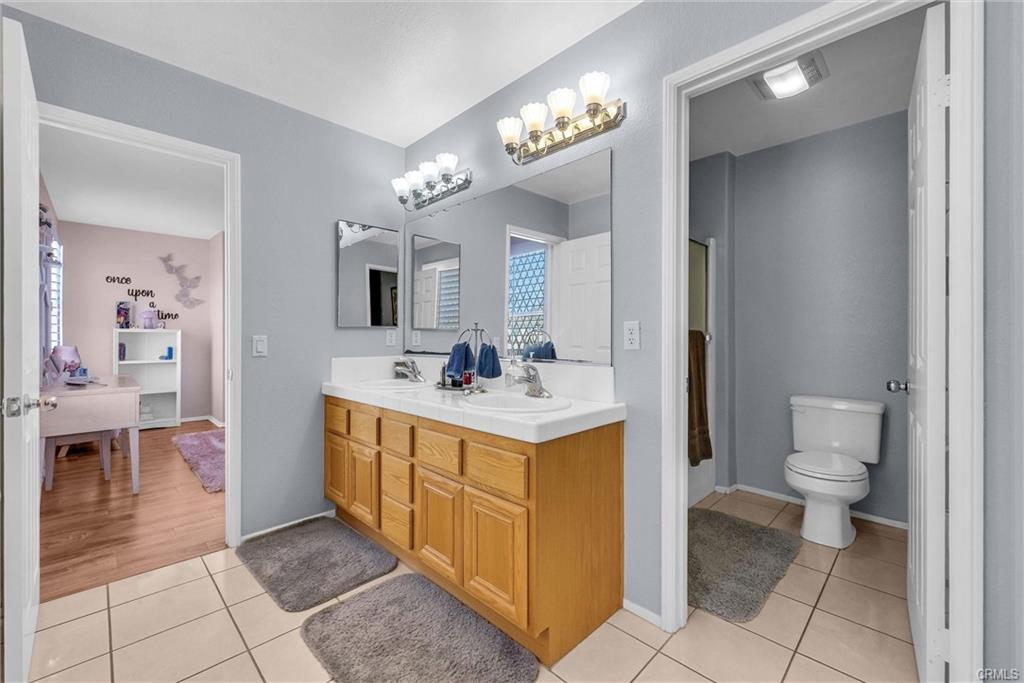 Eastvale, California, 91752, United States, 5 Bedrooms Bedrooms, ,4 BathroomsBathrooms,Residential,For Sale,1825182