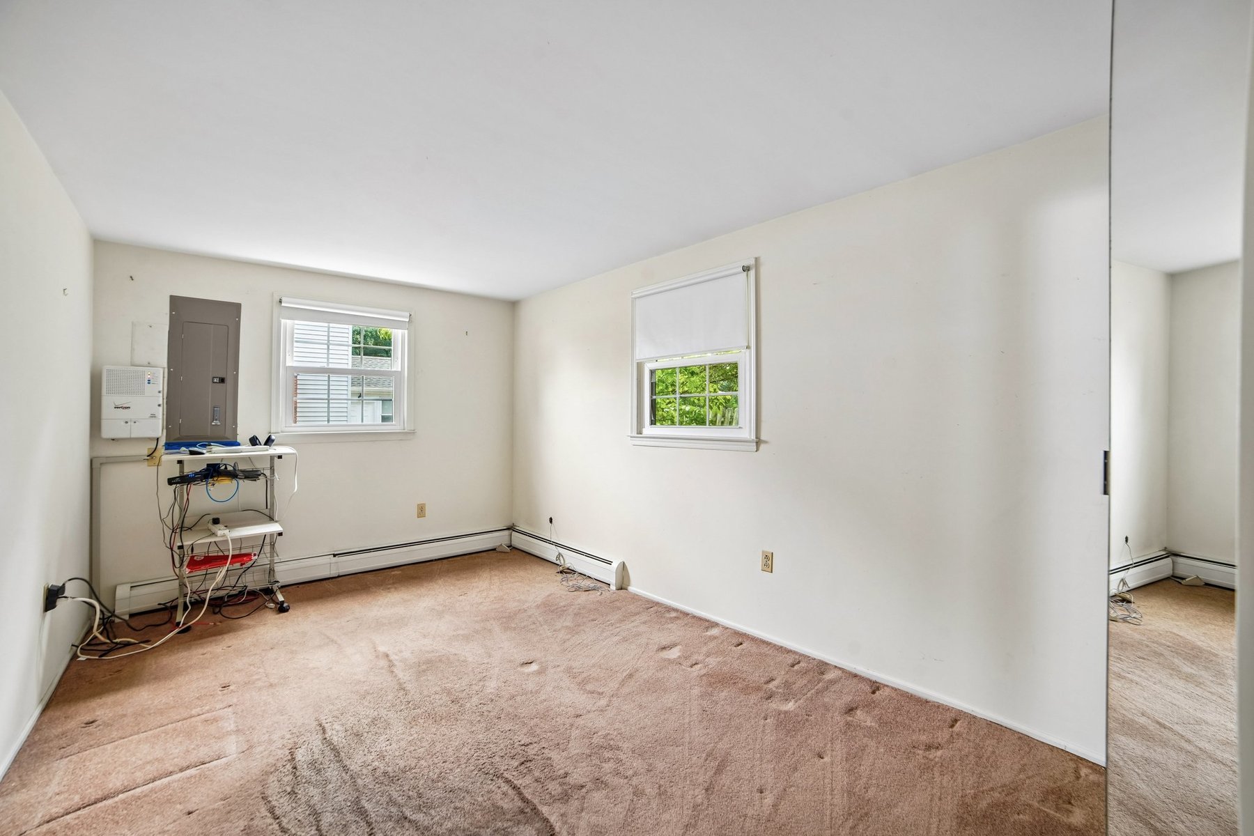  ?Oak Park? Bi-Level Provides Space Location and Long-Term Value - 物件實景