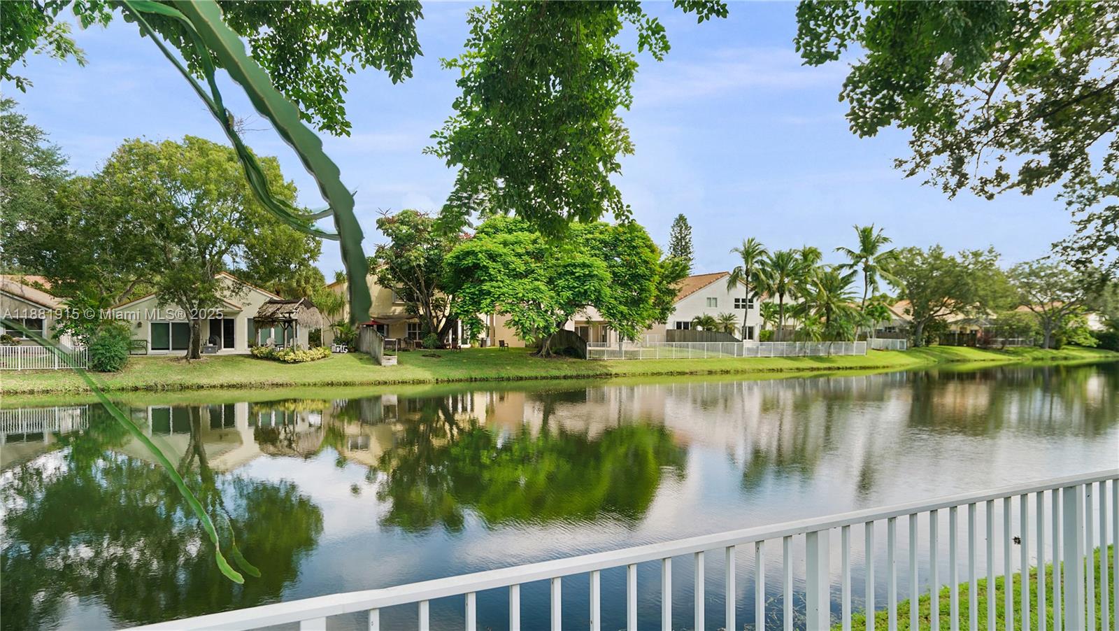 Plantation, Florida, 33322, United States, 3 Bedrooms Bedrooms, ,2 BathroomsBathrooms,Residential,For Sale,1947499