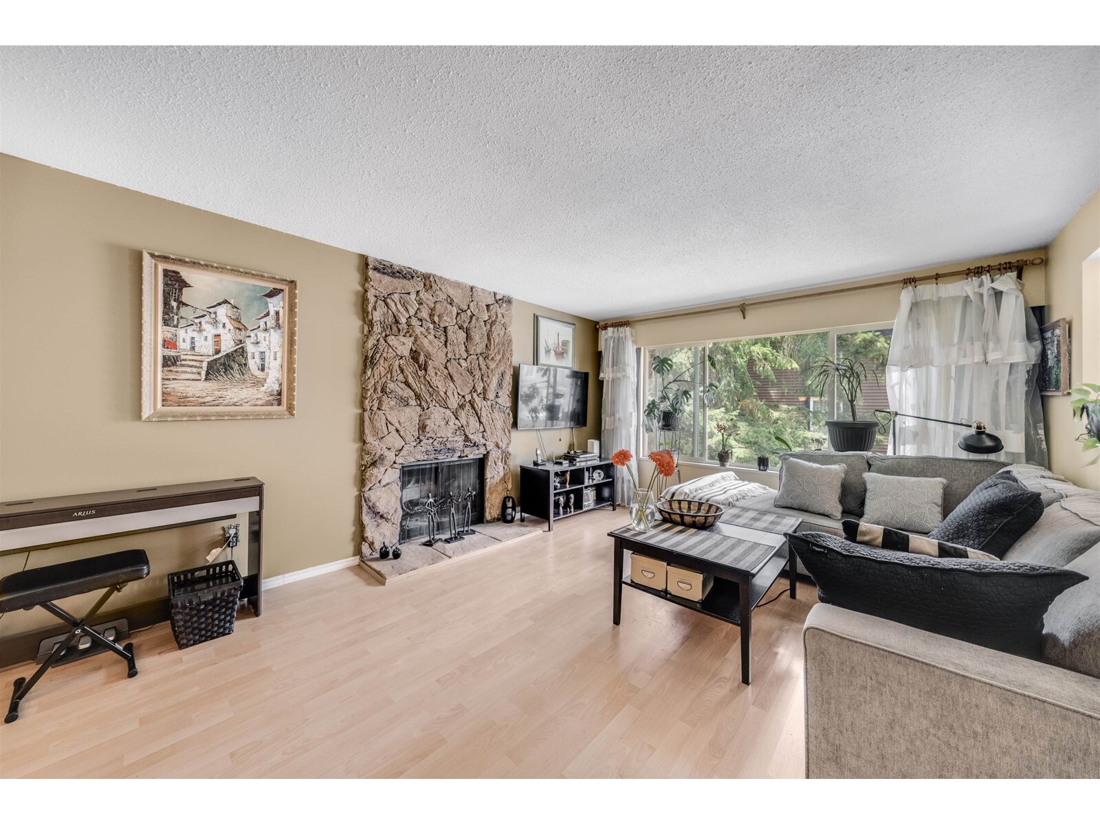SURREY, British Columbia, V3W 5K1, CA, 4 Bedrooms Bedrooms, ,2 BathroomsBathrooms,Residential,For Sale,1949897