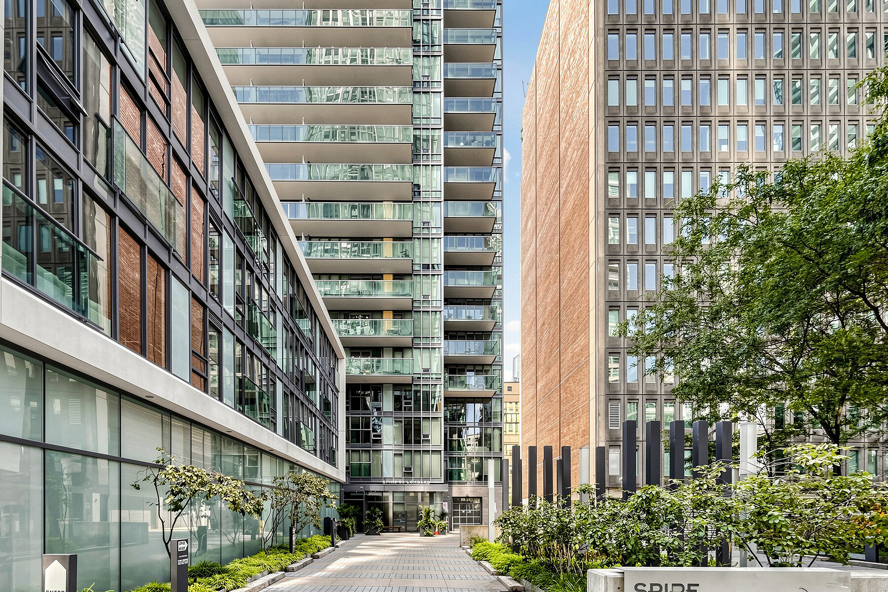  Spire The Condominium - 物件實景